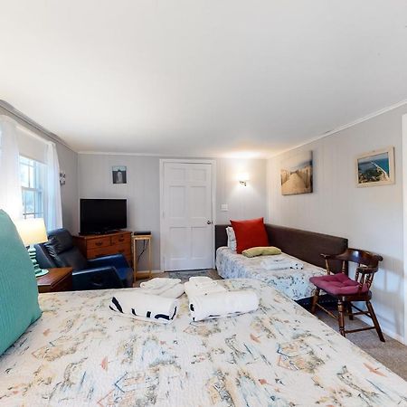 Beach Rose Guest Studio Nauset Heights Экстерьер фото