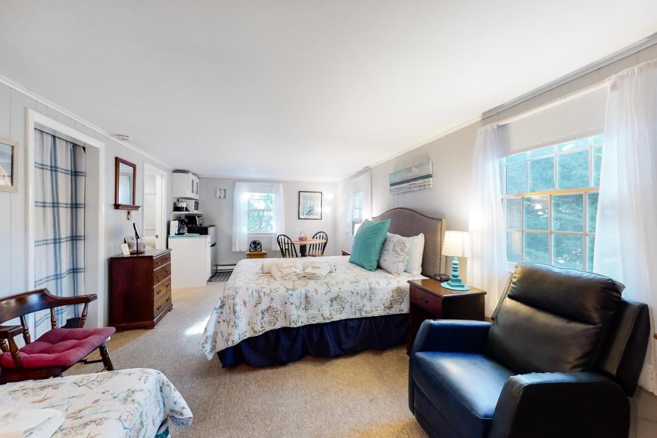 Beach Rose Guest Studio Nauset Heights Экстерьер фото