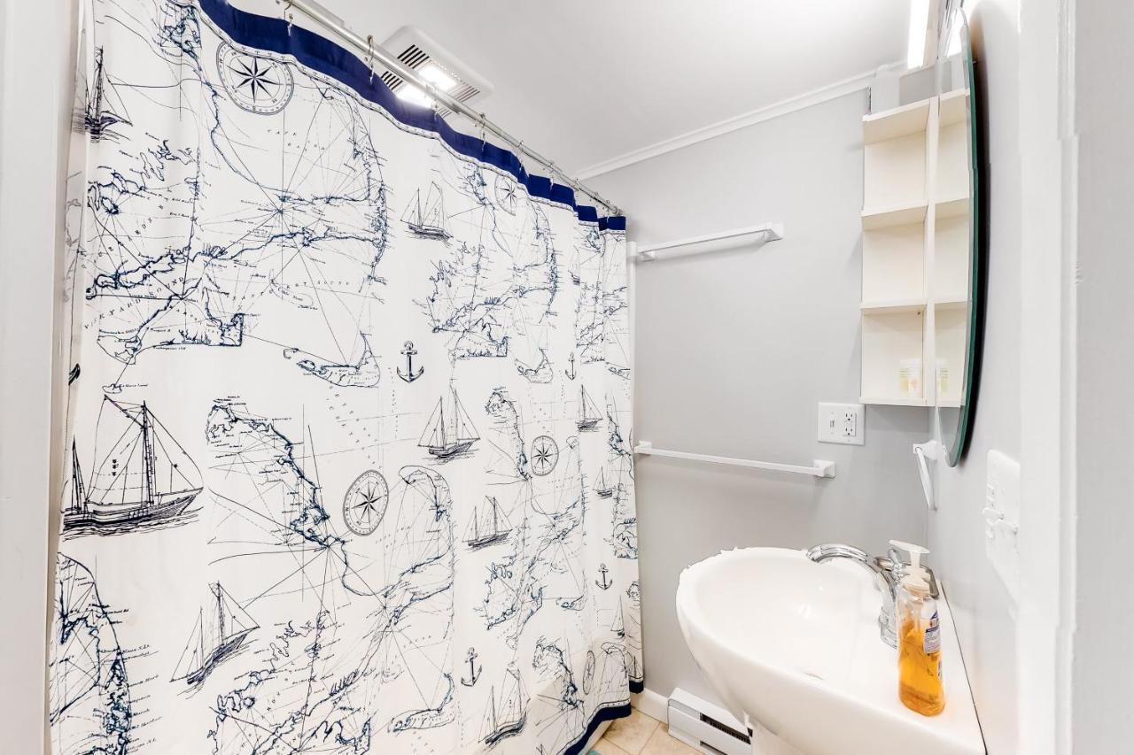 Beach Rose Guest Studio Nauset Heights Экстерьер фото