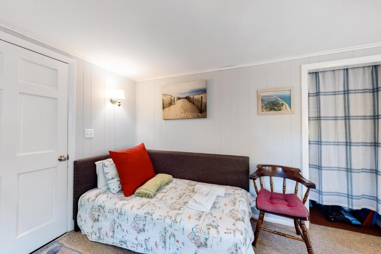 Beach Rose Guest Studio Nauset Heights Экстерьер фото